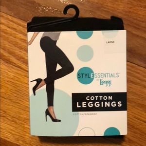 NWT Style Essentials by L’eggs Cotton Leggings!
